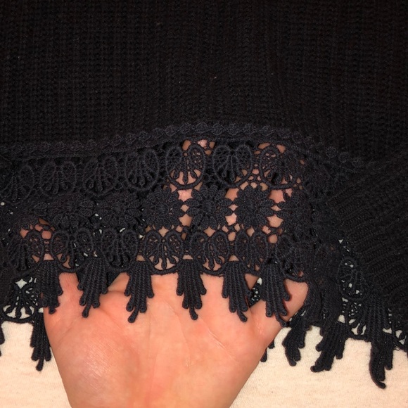 LA Hearts crochet trim pullover top BLACK - Picture 3 of 3
